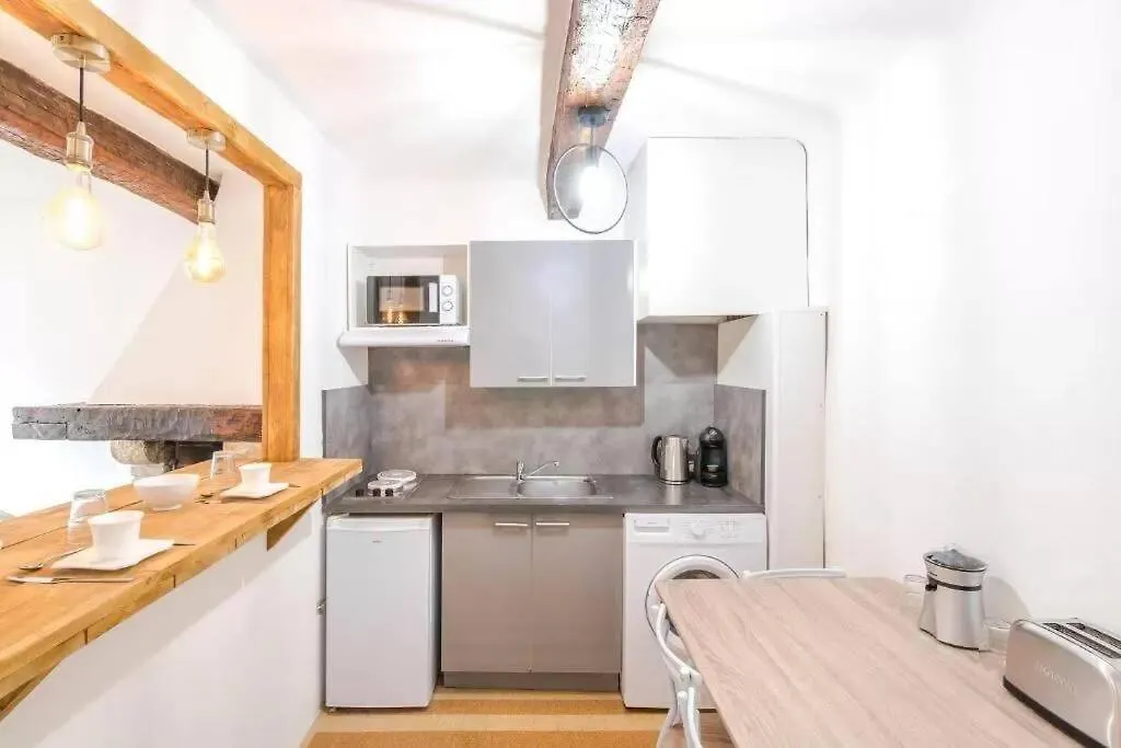 Apartment Authentique Studio Au Coeur Du Village Provencal Villeneuve-Loubet