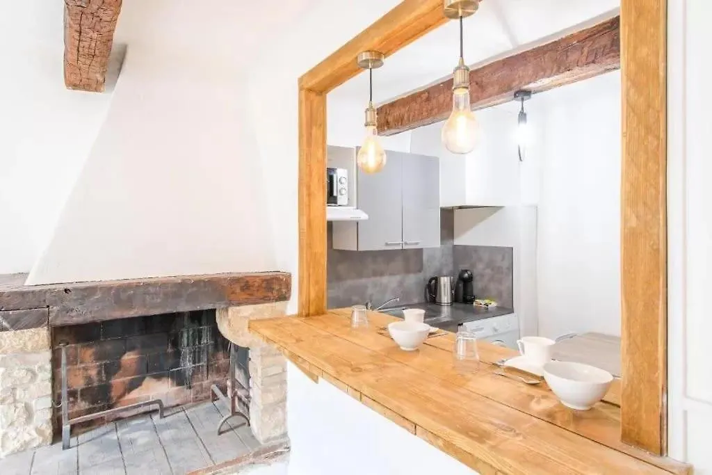 Apartment Authentique Studio Au Coeur Du Village Provencal Villeneuve-Loubet