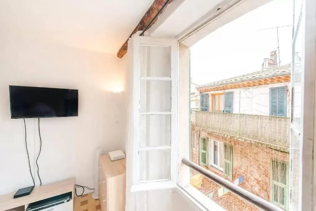 Authentique Studio Au Coeur Du Village Provencal Villeneuve-Loubet