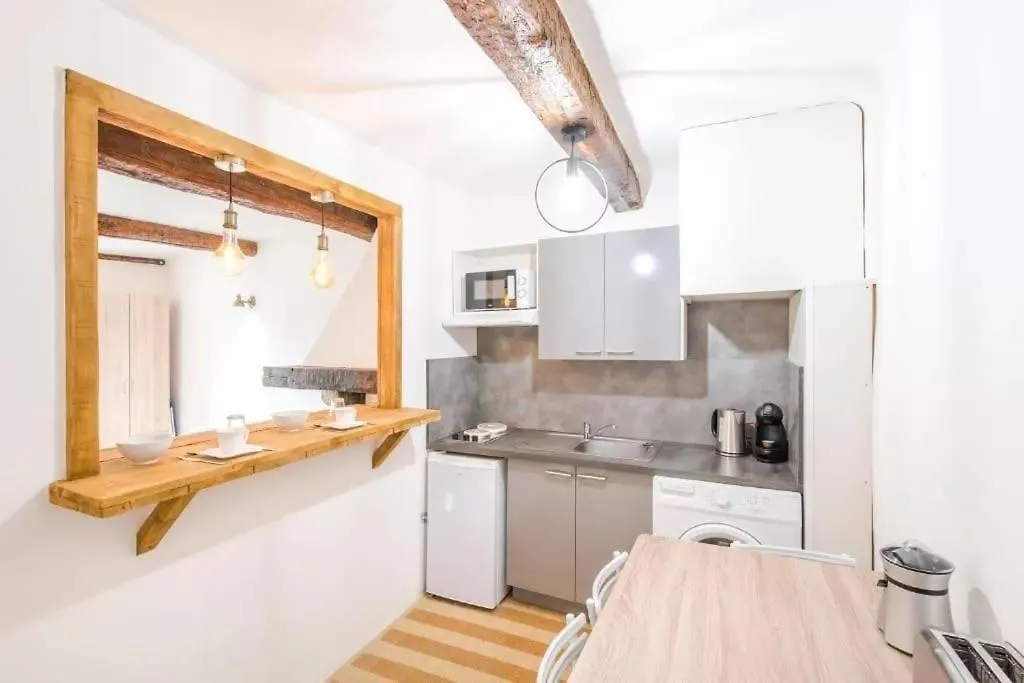 Authentique Studio Au Coeur Du Village Provencal Villeneuve-Loubet